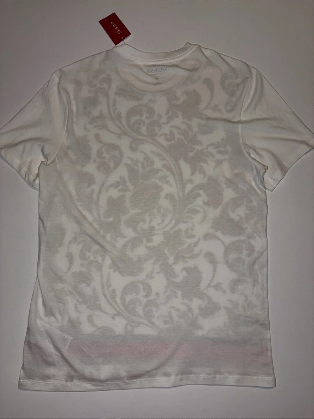 GUESS White T-Shirt with Gold Baroque Print and Red-Black Hem Stripe M - Picture 4 of 6
